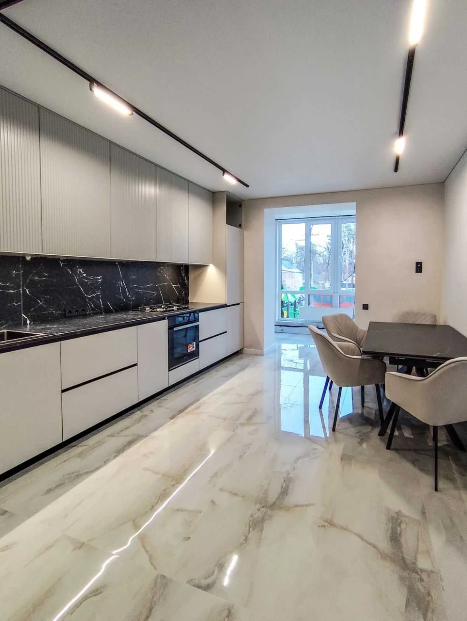 2-room apartment with designer renovation and furniture. Irpin!