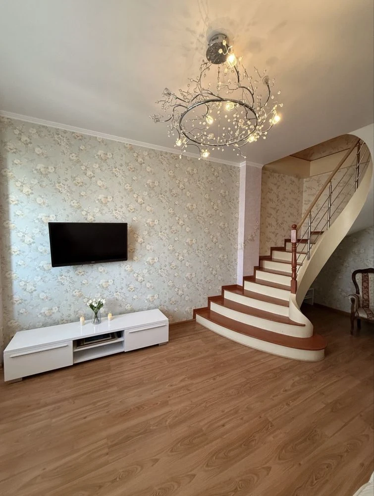 Квартира 110,7 м2 за 95000$