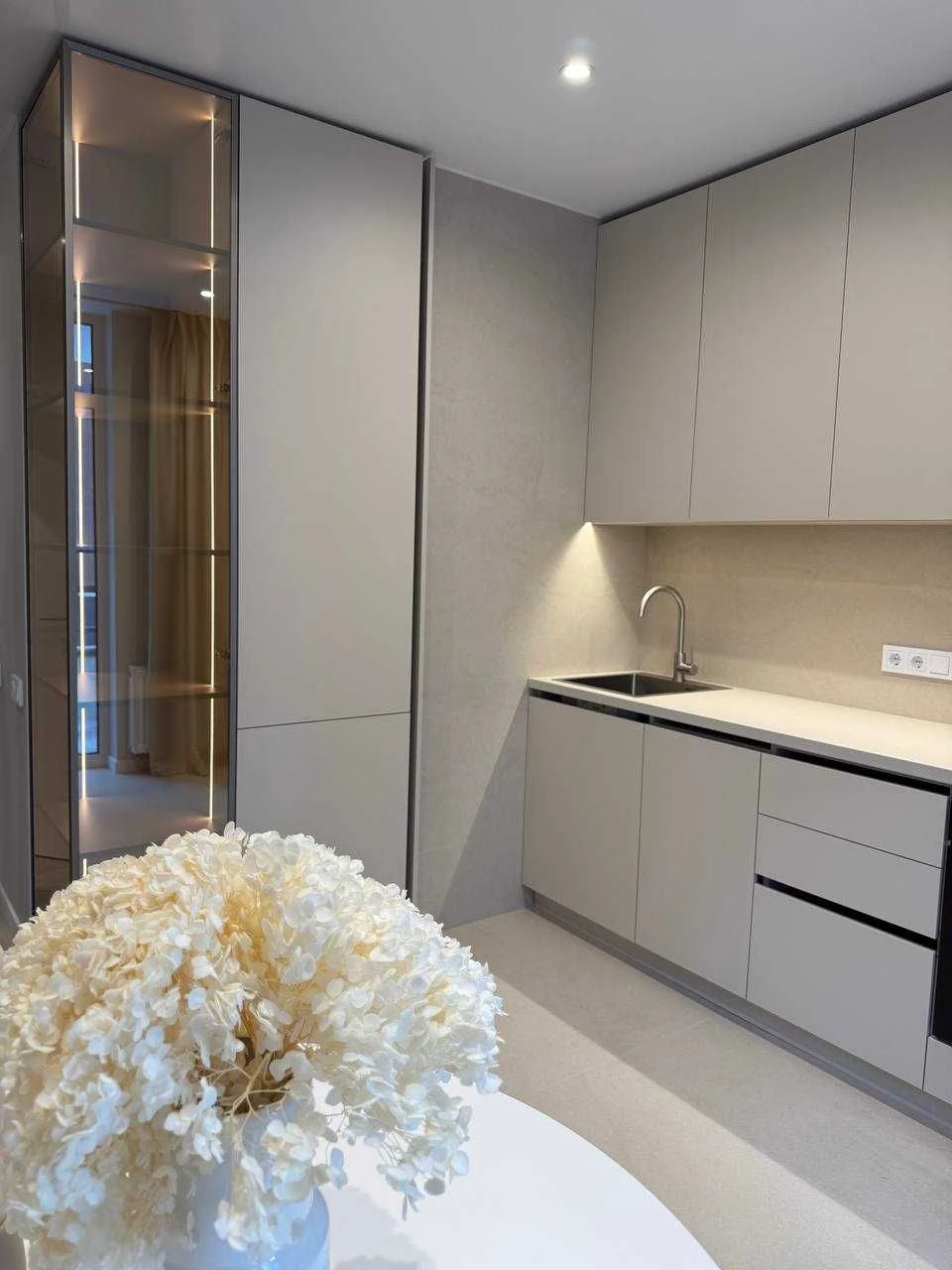 Designer apartment with new renovation