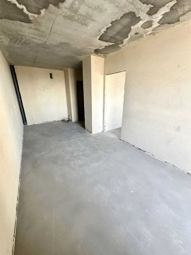 For Sale: Spacious View 2-room Apartment in a Completed Building