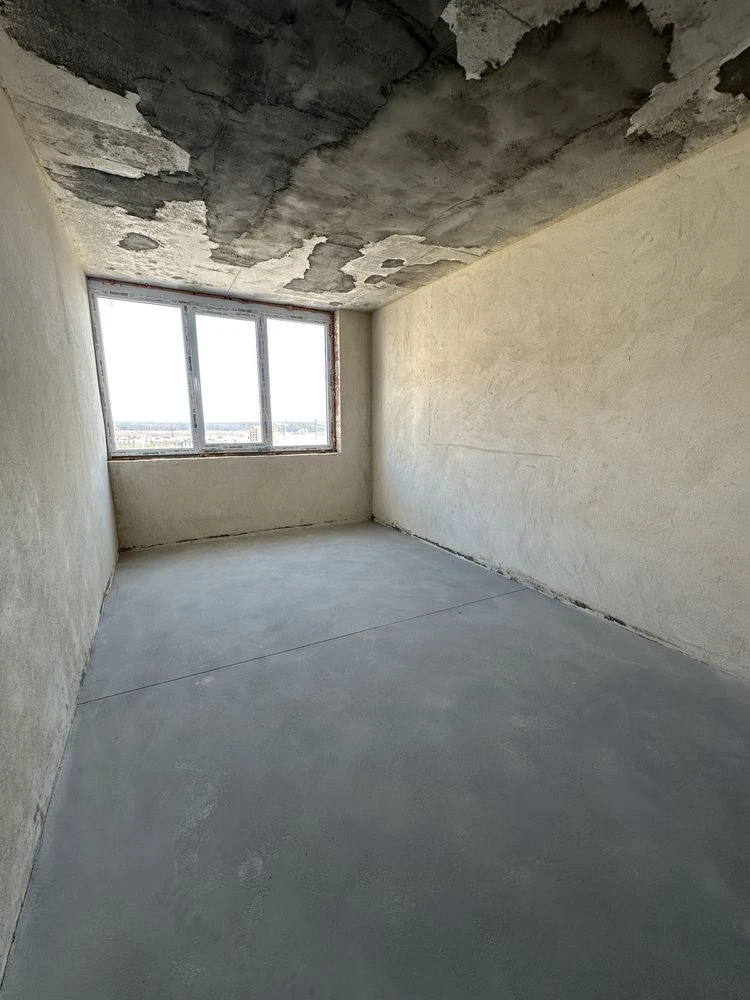 For Sale: Spacious View 2-room Apartment in a Completed Building