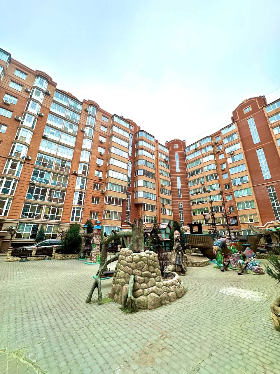 Продаж 3-кімнатна квартира з кухнею-вітальнею, Ірпінь Жк Кар