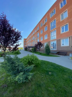 2-кімнатна квартира в новому цегляному будинку 75,1 м2. Можлива розстрочка на 36 місяців.