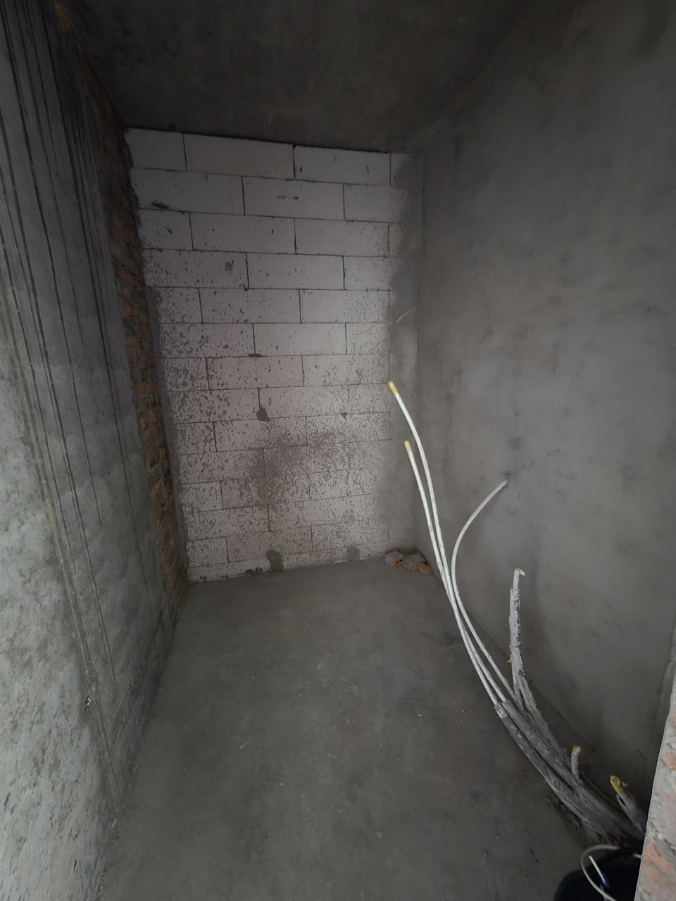 Lowest price for a 2-room apartment, with documents