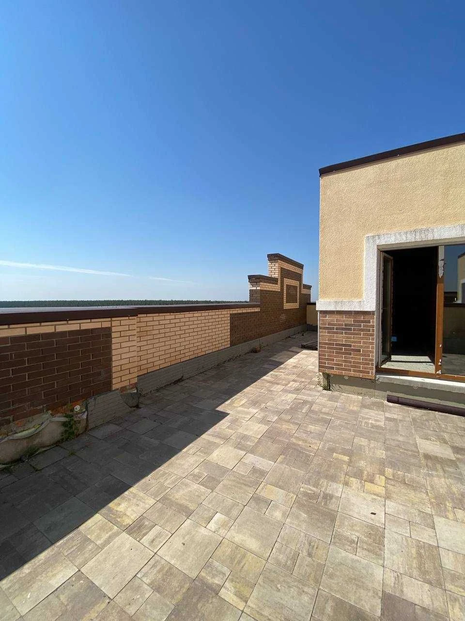 Exclusive Penthouse with Terrace. In Remnant. 2 Years Lease