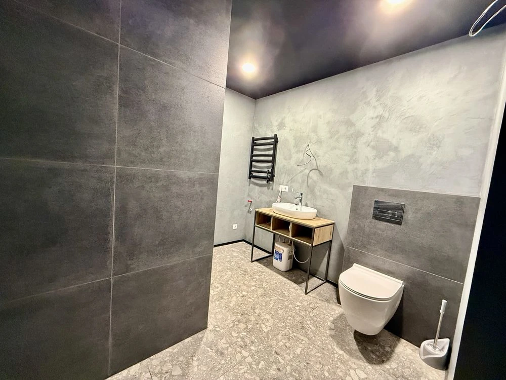 2-bedroom apartment with a terrace! Partial renovation! Gas! State