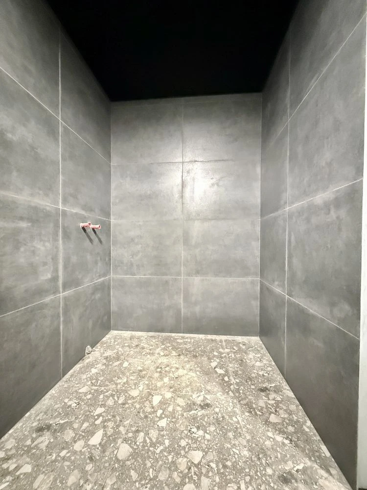 2-bedroom apartment with a terrace! Partial renovation! Gas! State