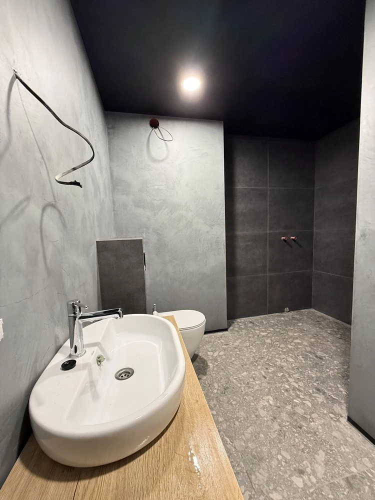 2-bedroom apartment with a terrace! Partial renovation! Gas! State