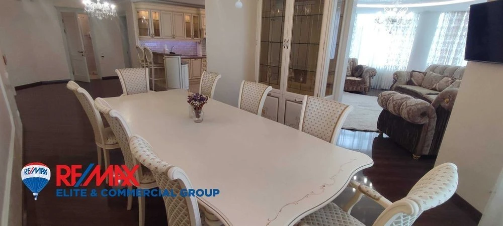 Without %. 5-room apartment in Zlatoustovsky residential complex 180 sq. m.