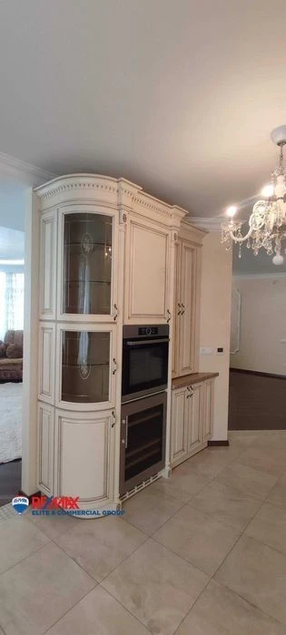 Without %. 5-room apartment in Zlatoustovsky residential complex 180 sq. m.