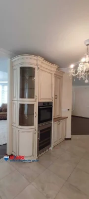 Without %. 5-room apartment in Zlatoustovsky residential complex 180 sq. m.