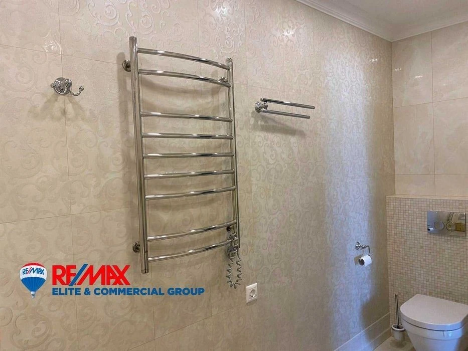 Without %. 5-room apartment in Zlatoustovsky residential complex 180 sq. m.