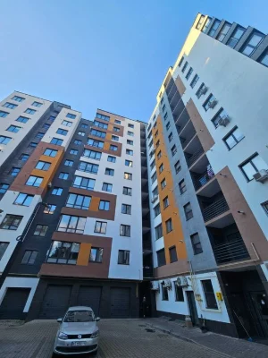 Продаж зданої 3кім.квартири по вулиці Незалежності! +комора!