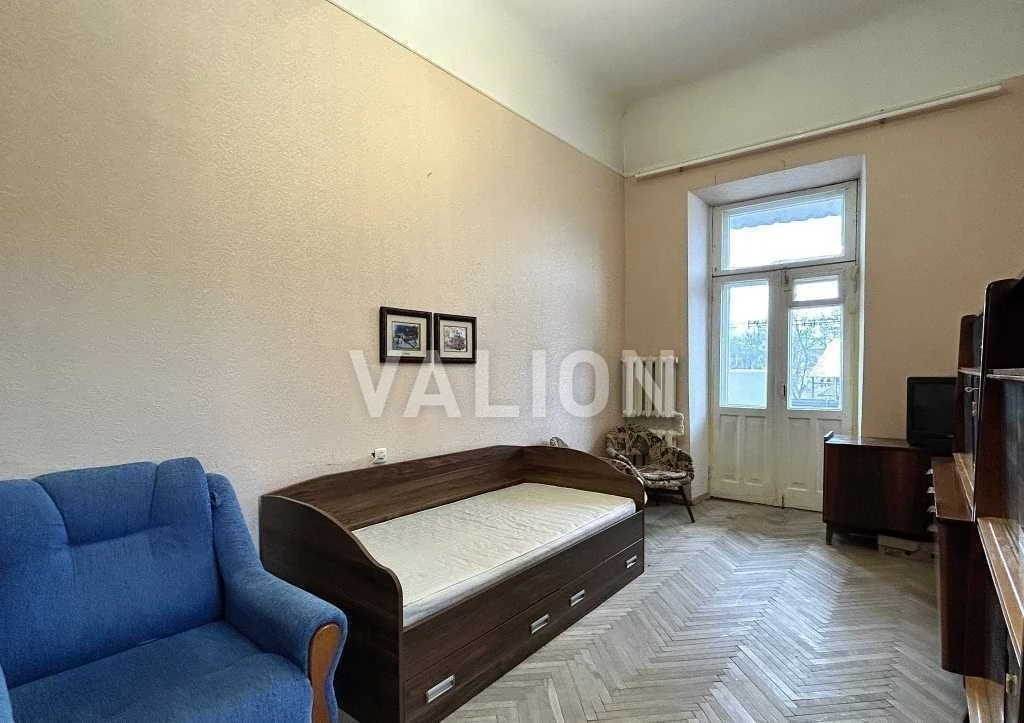 Sale of 2-room apartment 53.2 m², Bolshaya Zhytomyrskaya str
