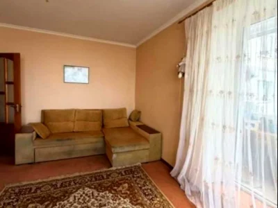 Apartment. Kharkiv, Peremohy Avenue.