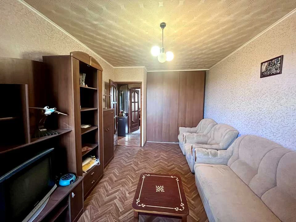 Apartment. Kharkiv, Svitla St.