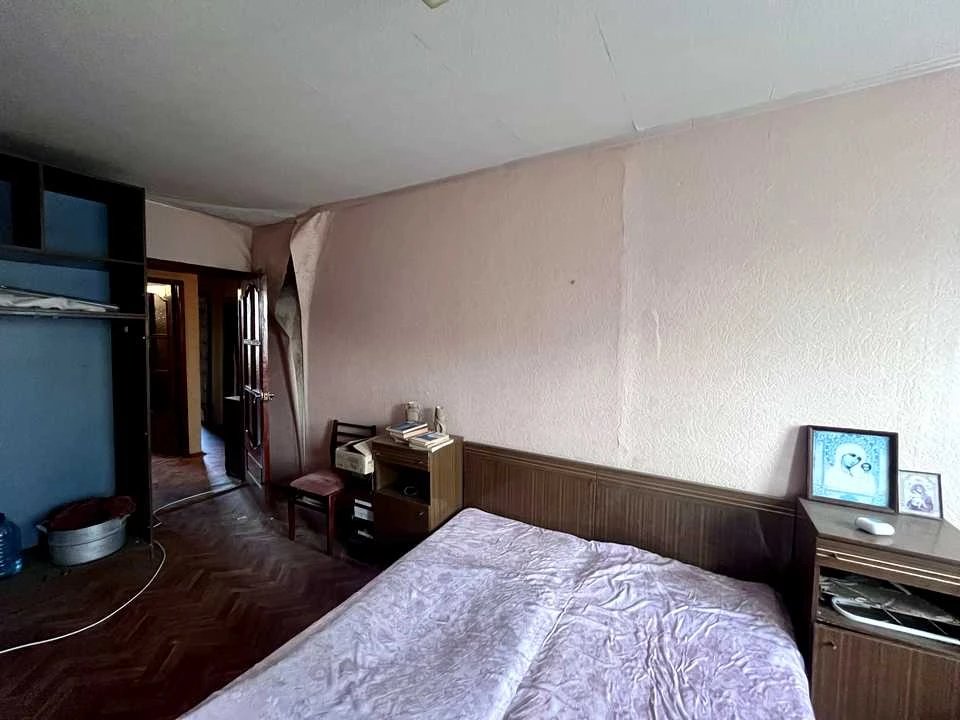 Apartment. Kharkiv, Svitla St.