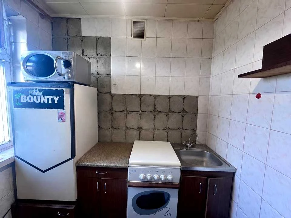 Apartment. Kharkiv, Svitla St.