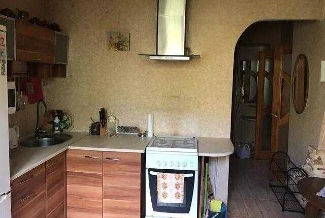 Продам 1 к вул.Чорних Запорожців 14/3  Воскресенка