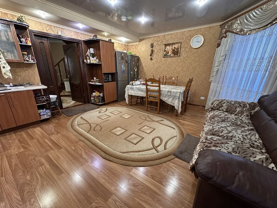 Продаж просторого  якісно побудованого будинку . Вінниця