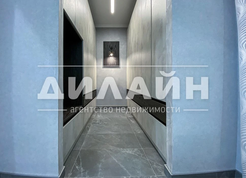 Новый дом 2021 года на Правом, 262 м², 4 спальни