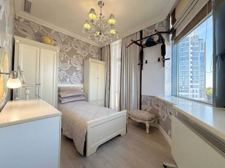 Three bedrooms! Generator! Residential complex Slavia. Apartment for sale in Dnipro.