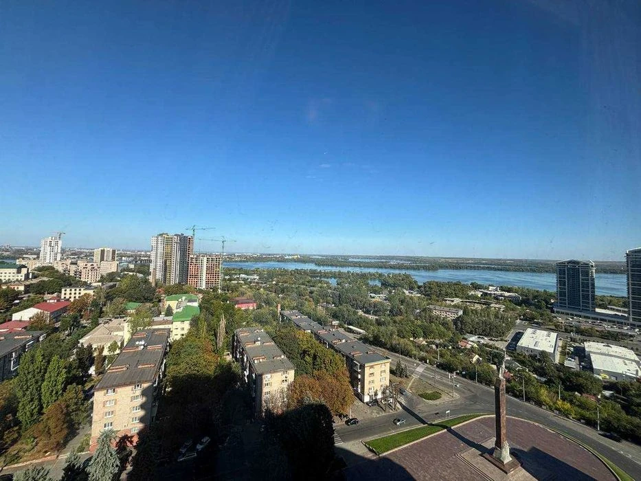 Three bedrooms! Generator! Residential complex Slavia. Apartment for sale in Dnipro.