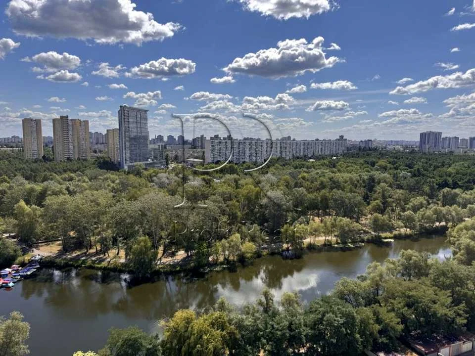 Квартира. Киев, Воскресенская ул.