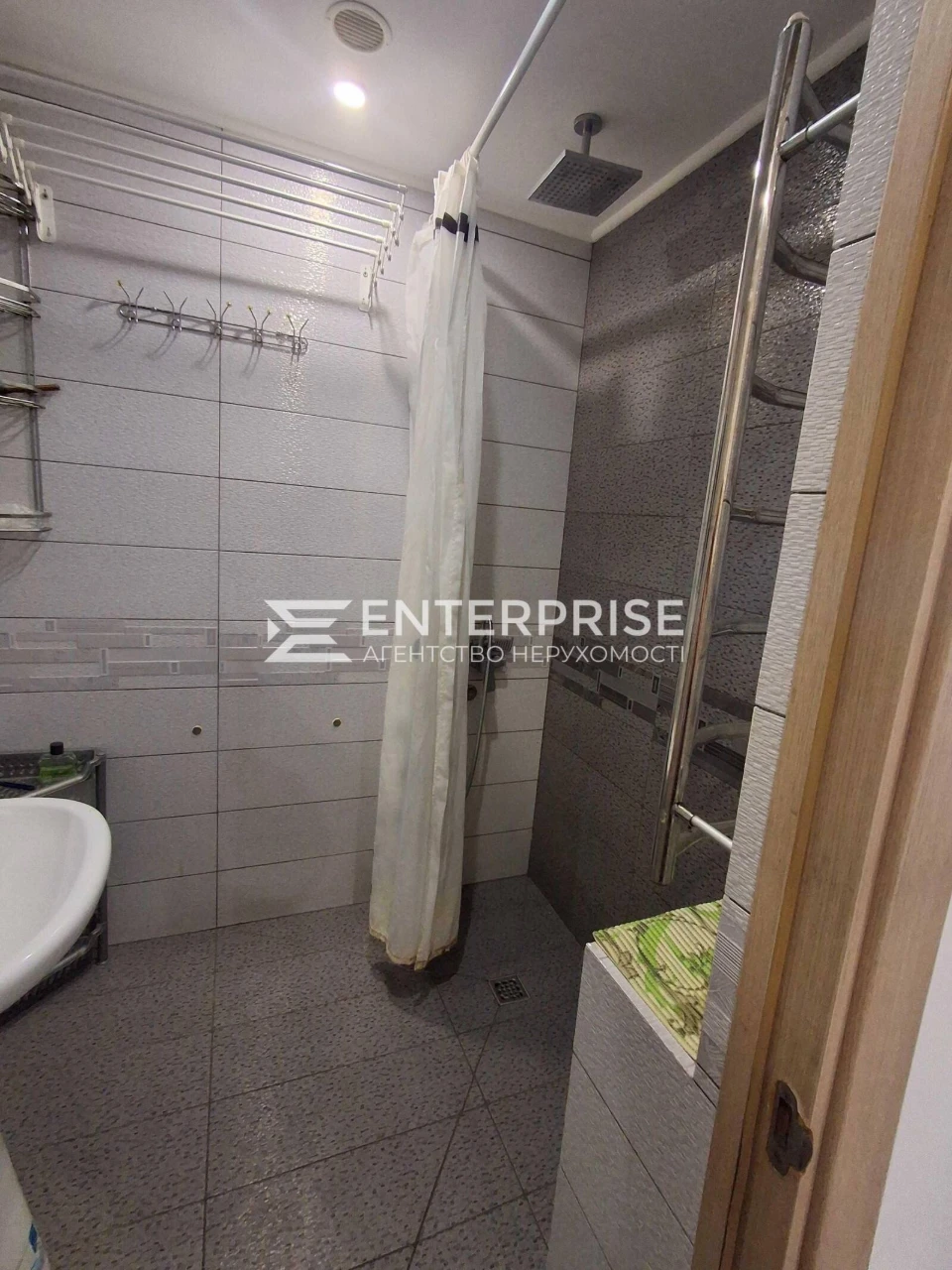Продажа квартиры, ул. Ефремова, рядом метро Академгородок