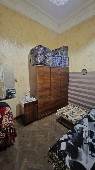 Центр. Продам 3-х комнатную квартиру 53 кв.м, 1 этаж, АГВ/Г