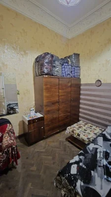 Центр. Продам 3-х комнатную квартиру 53 кв.м, 1 этаж, АГВ/Г