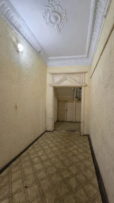 Центр. Продам 3-х комнатную квартиру 53 кв.м, 1 этаж, АГВ/Г