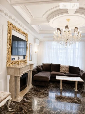 Sale of 3-room apartment 116 sq. m. on Andriy Verkhoglyada St. 15 •