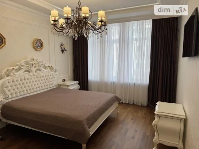 Sale of 3-room apartment 116 sq. m. on Andriy Verkhoglyada St. 15 •