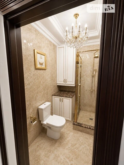 Sale of 3-room apartment 116 sq. m. on Andriy Verkhoglyada St. 15 •