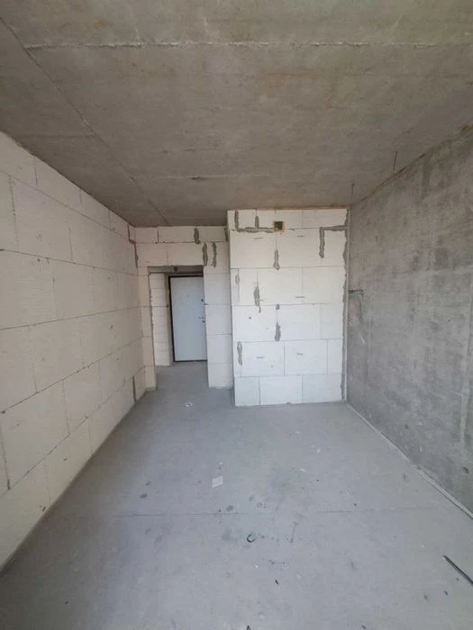 В продажу 2-х к.квартира на Сахарова в новому будинку.