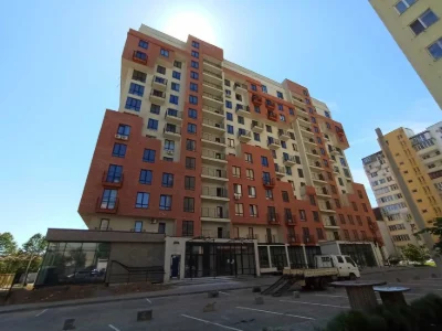 В продажу 2-х к.квартира на Сахарова в новому будинку.