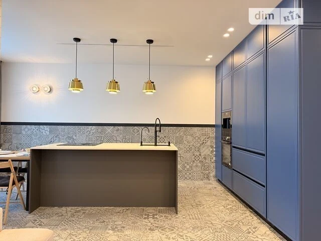 Sale of 3-room apartment 107 sq. m on Salyutna Street 2, building 7 • ID