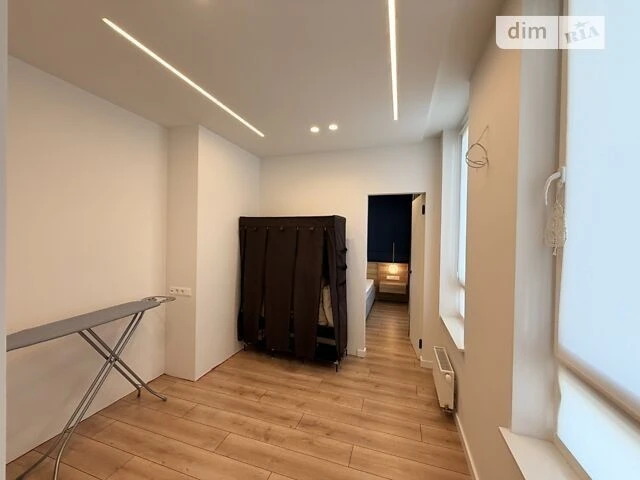 Sale of 3-room apartment 107 sq. m on Salyutna Street 2, building 7 • ID