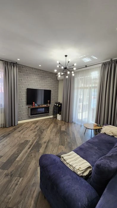 Stylish house with modern renovation and swimming pool in Sauvignon.