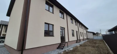 Продаж кутового тауна!  Від забудовника! Центральні комуніка
