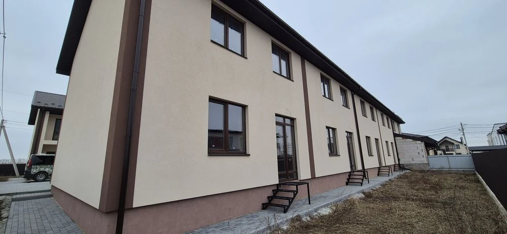 Продаж кутового тауна!  Від забудовника! Центральні комуніка