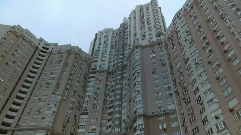 5-room apartment for sale 212 m², Sribnokilska St., 1