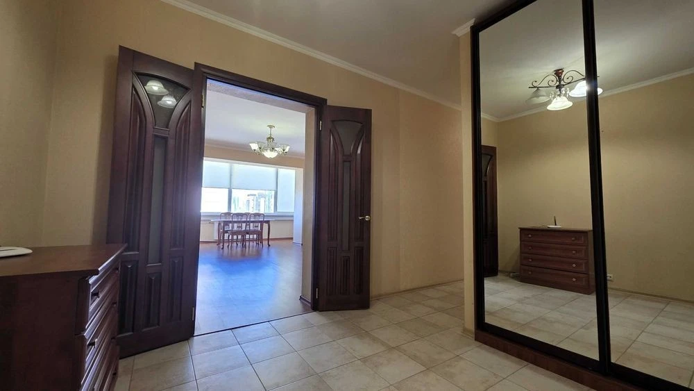 3-room apartment for sale 110 m² | Lesi Ukrainky Boulevard,
