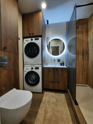 Luxury apartment with expensive renovation! Central Park!