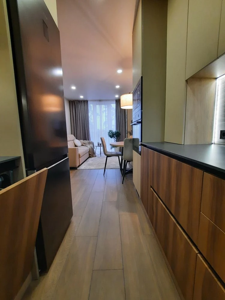 Luxury apartment with expensive renovation! Central Park!