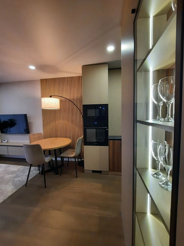 Luxury apartment with expensive renovation! Central Park!