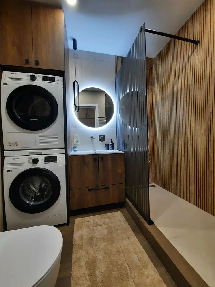 Luxury apartment with expensive renovation! Central Park!