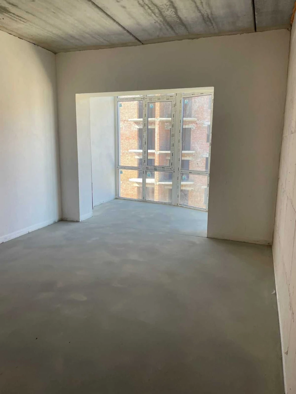 For Sale: 3-bedroom apartment, 85.2 sq.m., in the city of Irpin