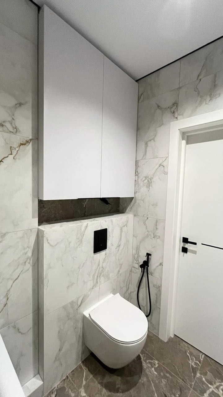 Euro-2 bedroom apartment with new renovation on gas! Near embankment!